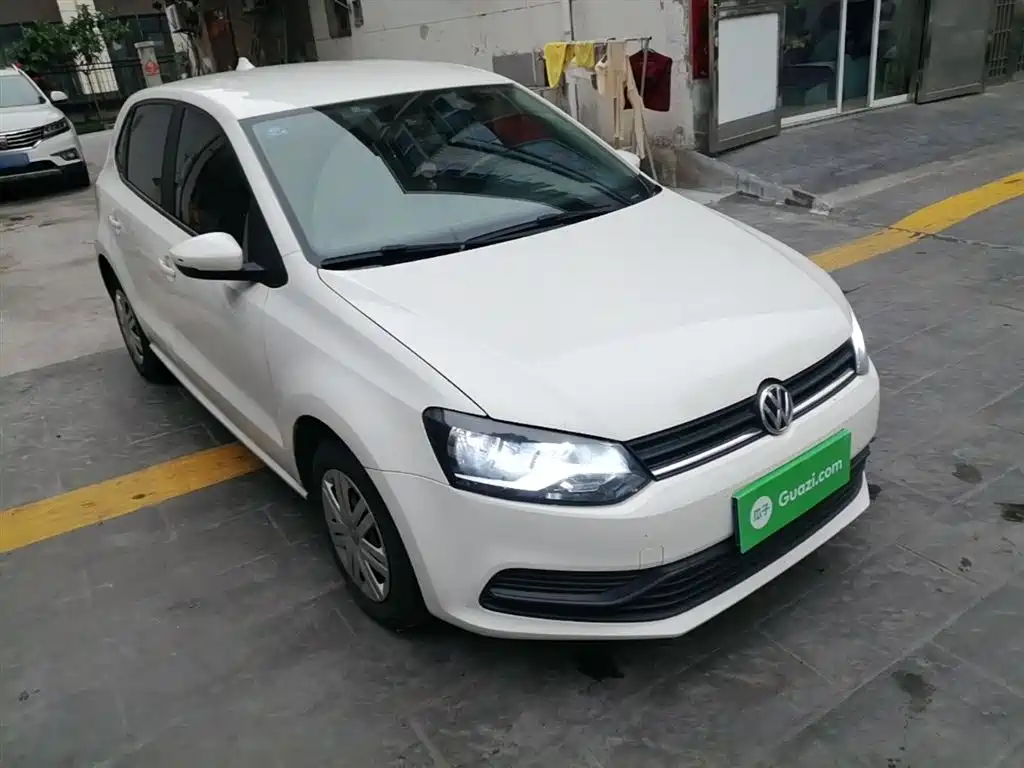 Volkswagen Polo 2016 1.4L Automatic Trend фото 4