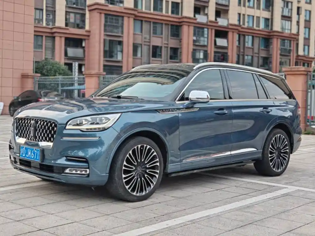 Lincoln Aviator