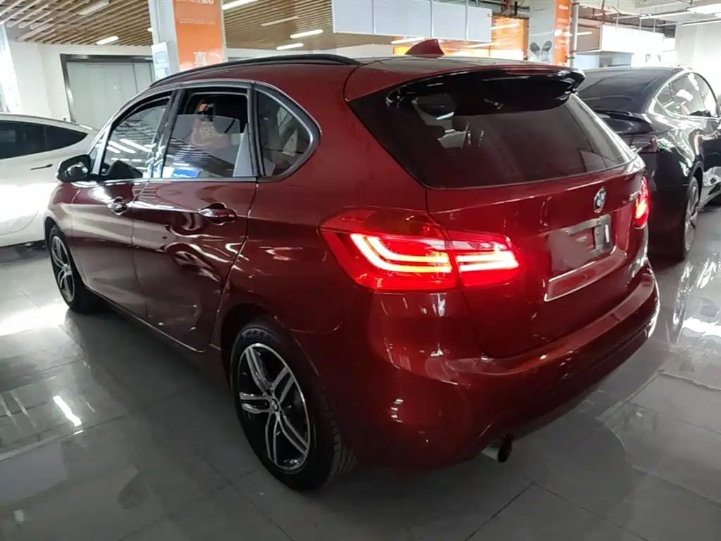 BMW 2 Series Tourer (Import) 2015 218i Sport Design Package фото 5