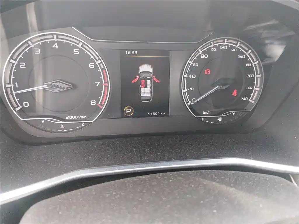 Фото 5 - Geely Coolray