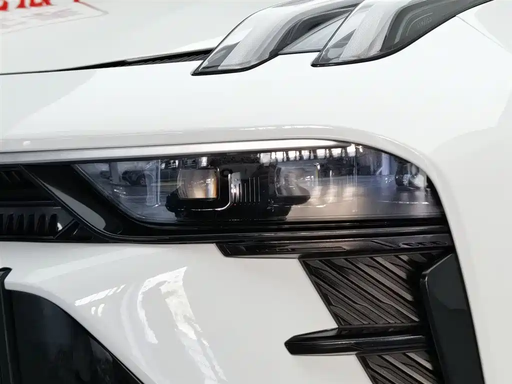 Lynk & Co 03 2023 1.5TD DCT Power Pro фото 7