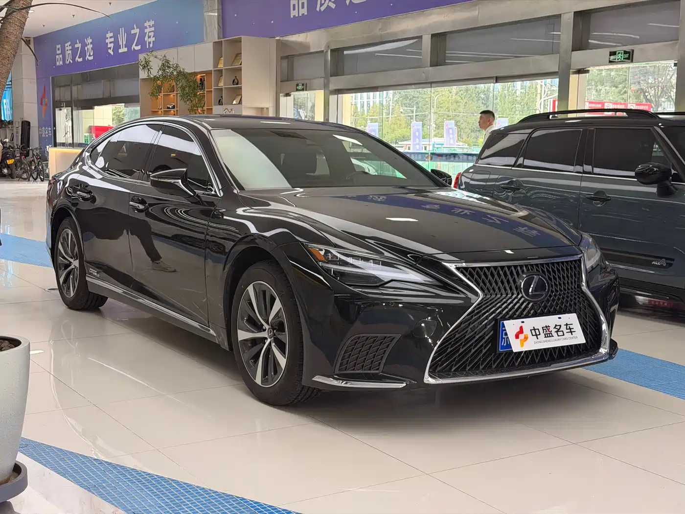 2022 Lexus LS