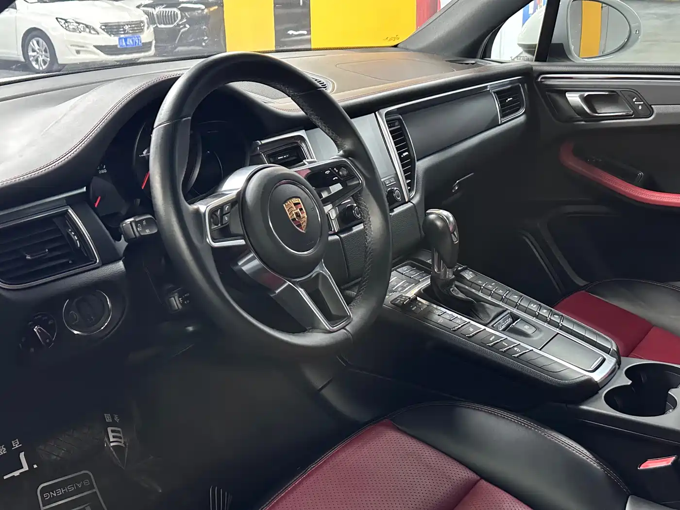 Porsche Macan 2017 Macan 2.0T фото 6