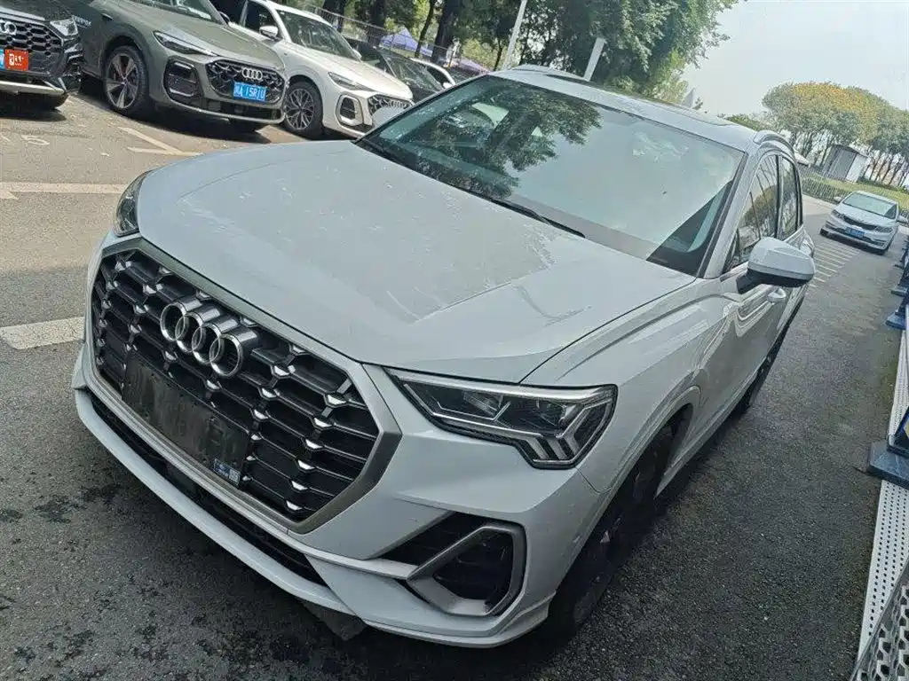 Audi Q3 2022 35 TFSI Fashion Dynamic