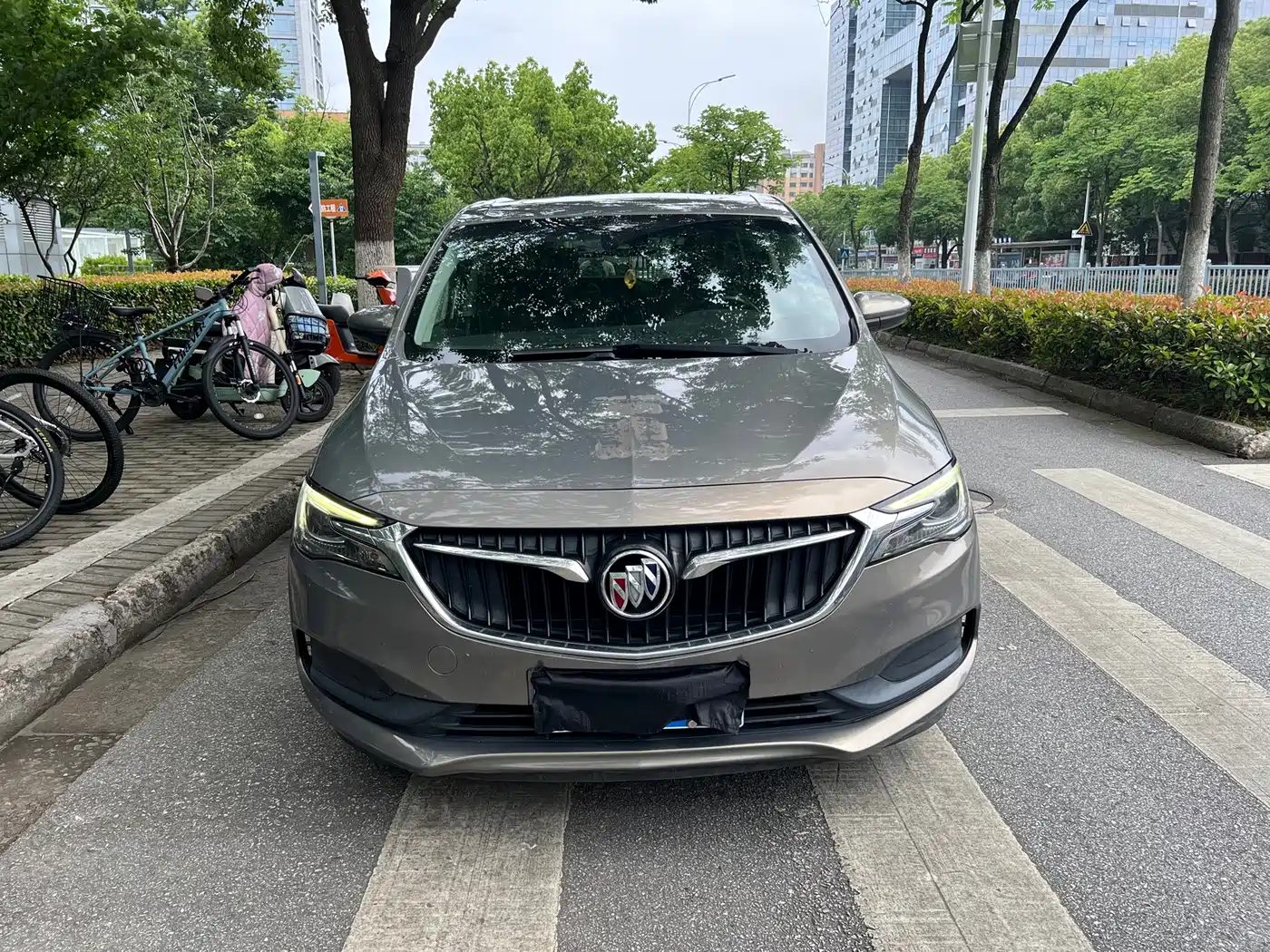 Buick GL6 2018 18T 6-Seater Luxury фото 2