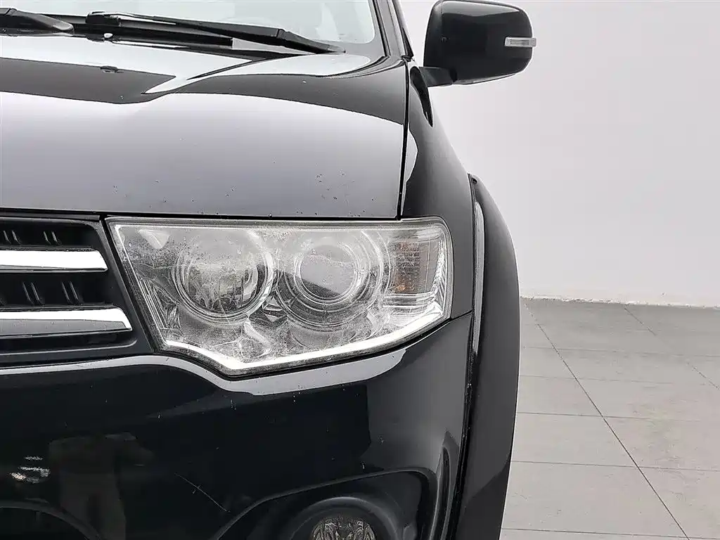 Mitsubishi Pajero Sport 2013 3.0L Automatic 2WD Luxury фото 7