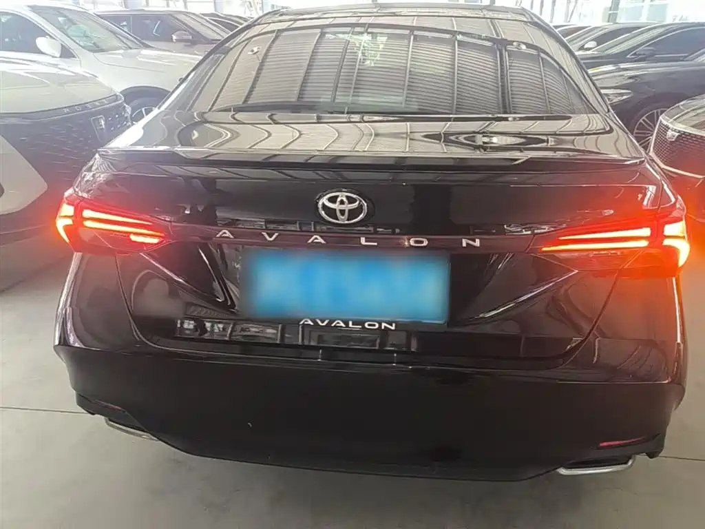 Toyota Avalon 2021 2.5L Luxury Edition фото 6
