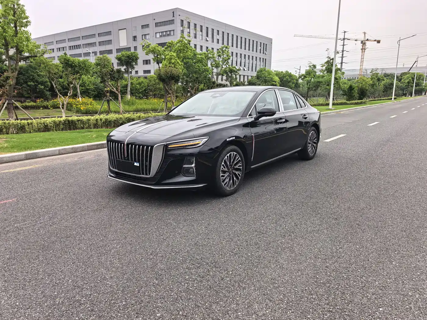 Hongqi H5 2025 2.0T Automatic Flag Celebration 500,000 Units Anniversary Edition