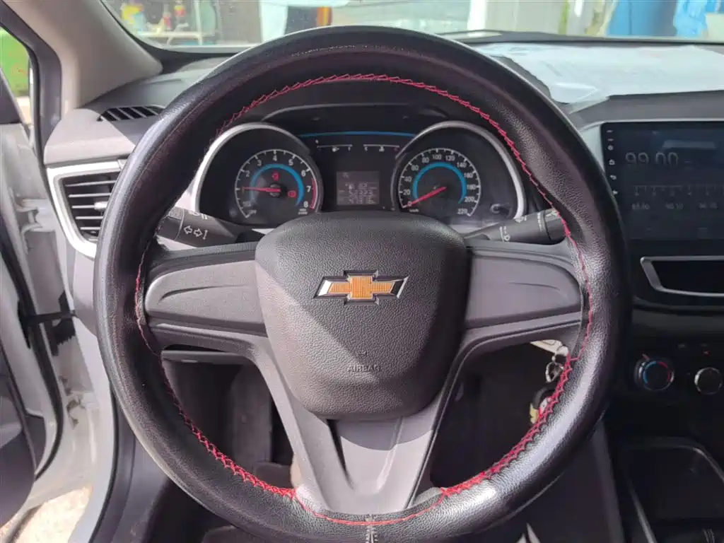 Chevrolet Cavalier 2016 1.5L Manual Enjoyment Edition фото 11