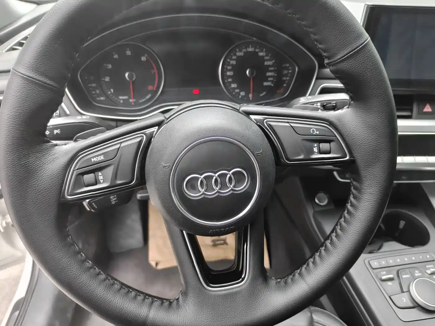 Audi A4L 2017 40 TFSI Fashion Edition фото 7