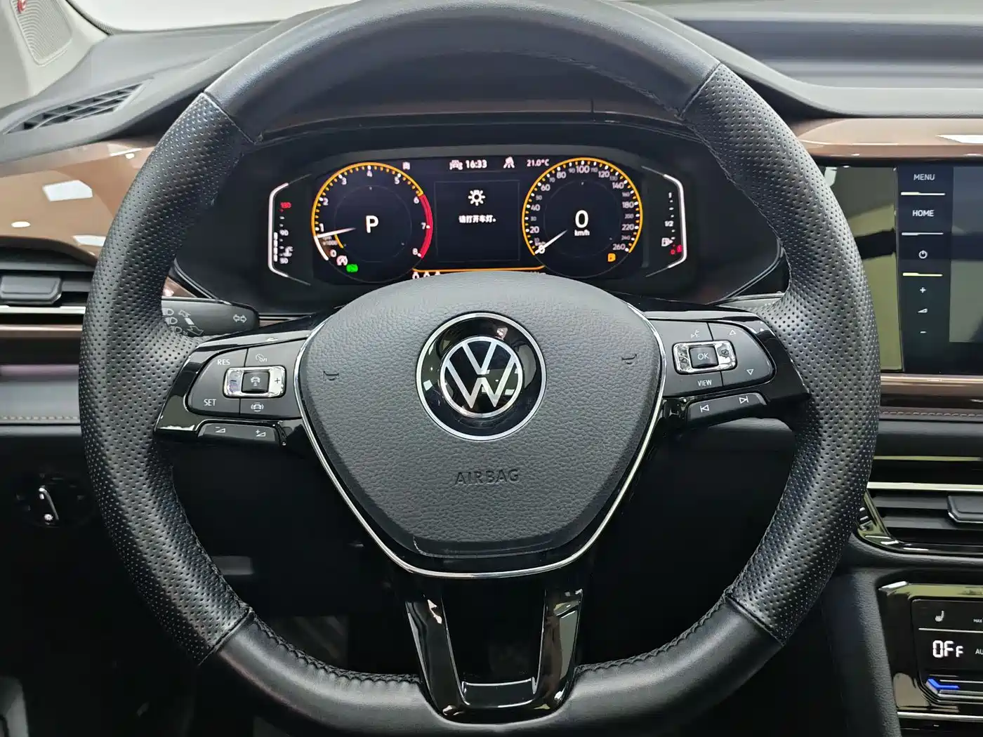 Volkswagen Tharu 2022 280TSI FWD Flagship Edition фото 12