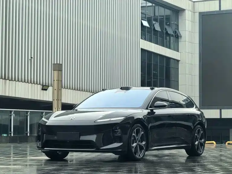 Фото 1 - NIO ET5T