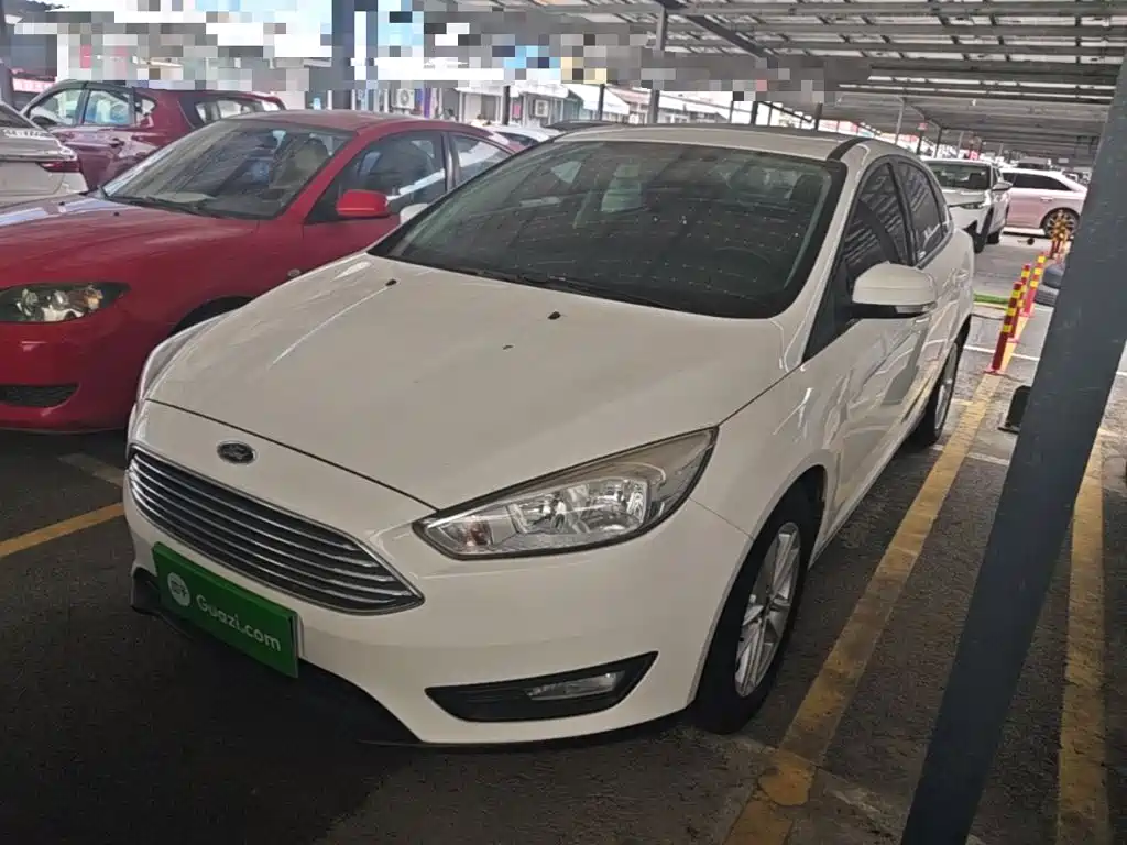 Фото 2 - Ford Focus