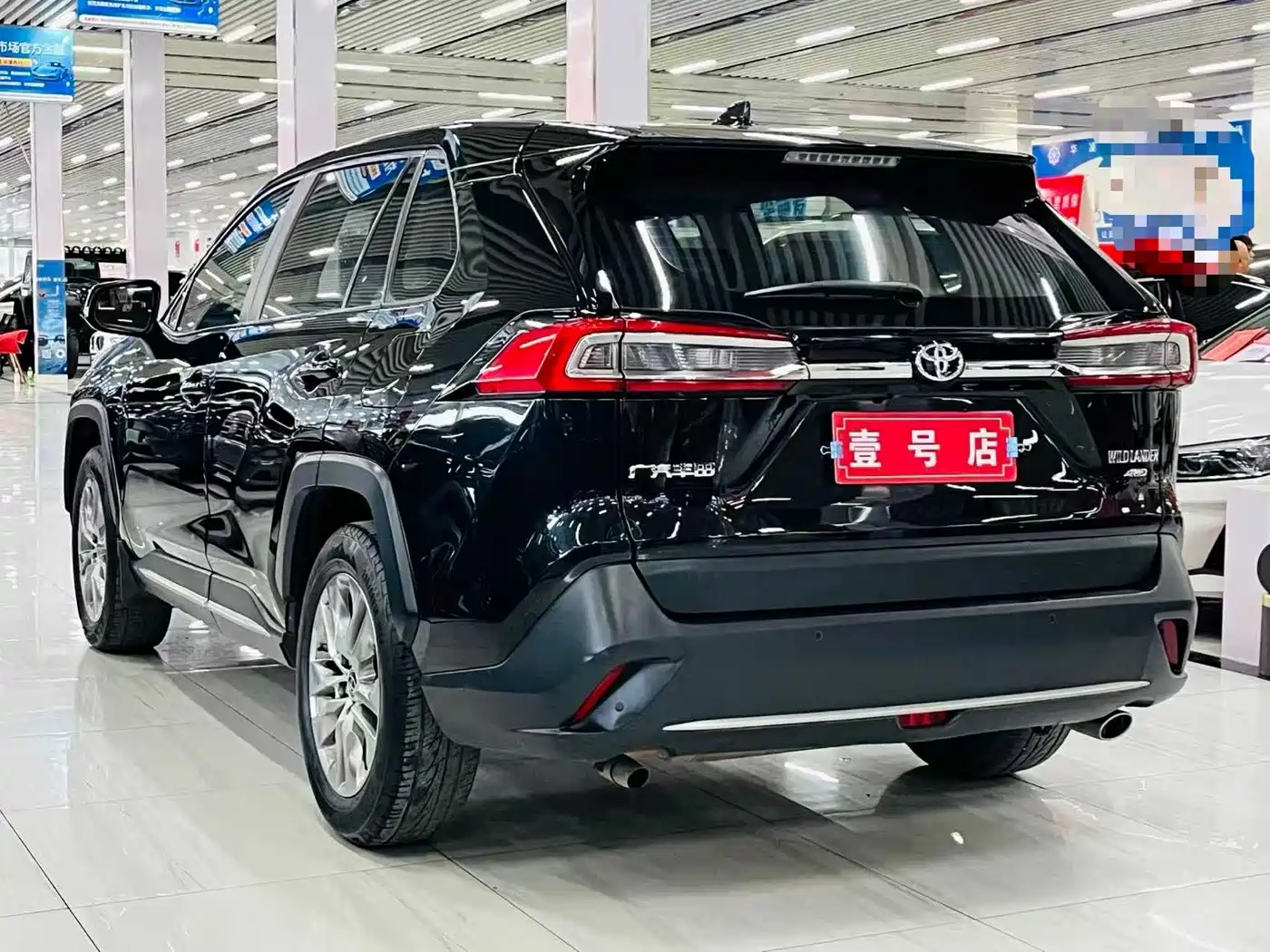 Toyota Wildlander 2022 2.0L CVT AWD Luxury PLUS Edition фото 4