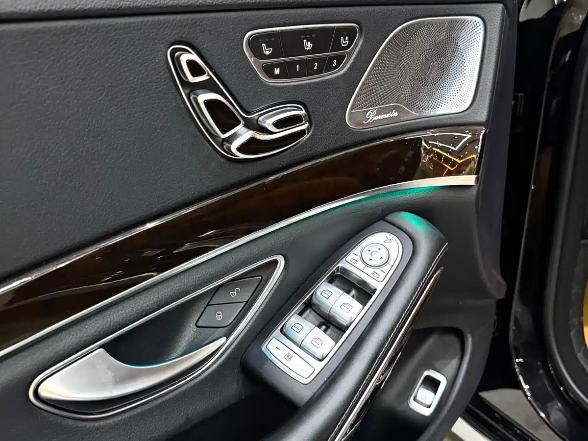 Mercedes-Benz Maybach S-Class 2020 S 450 4MATIC Collector's Edition фото 4