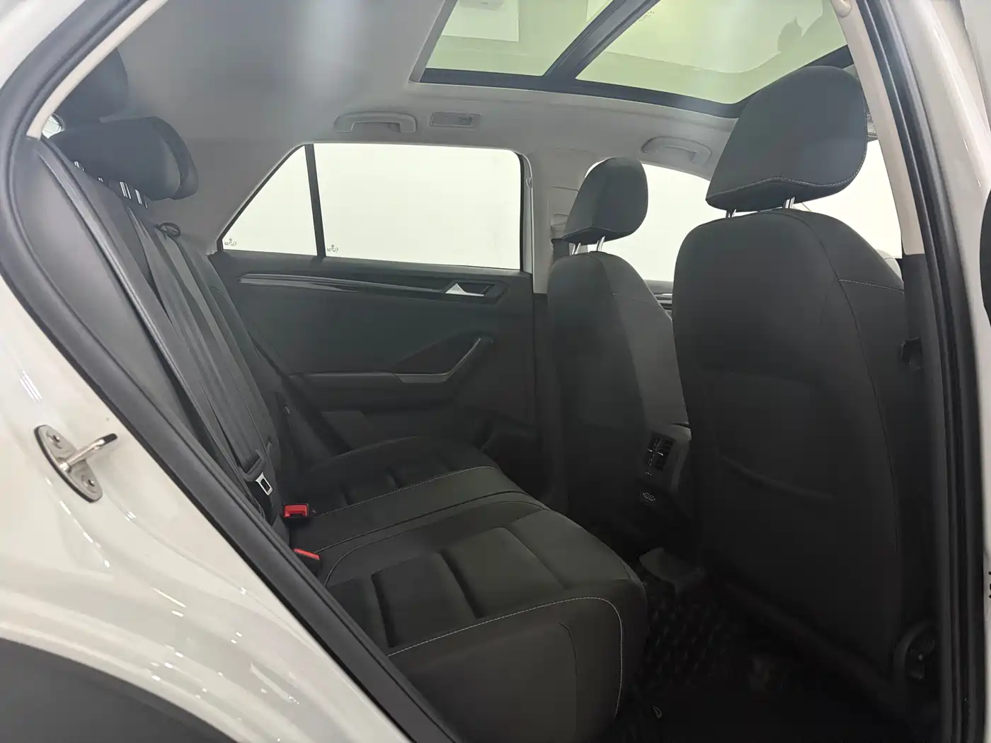 Volkswagen T-ROC 2022 280TSI DSG 2WD Comfort PLUS фото 13