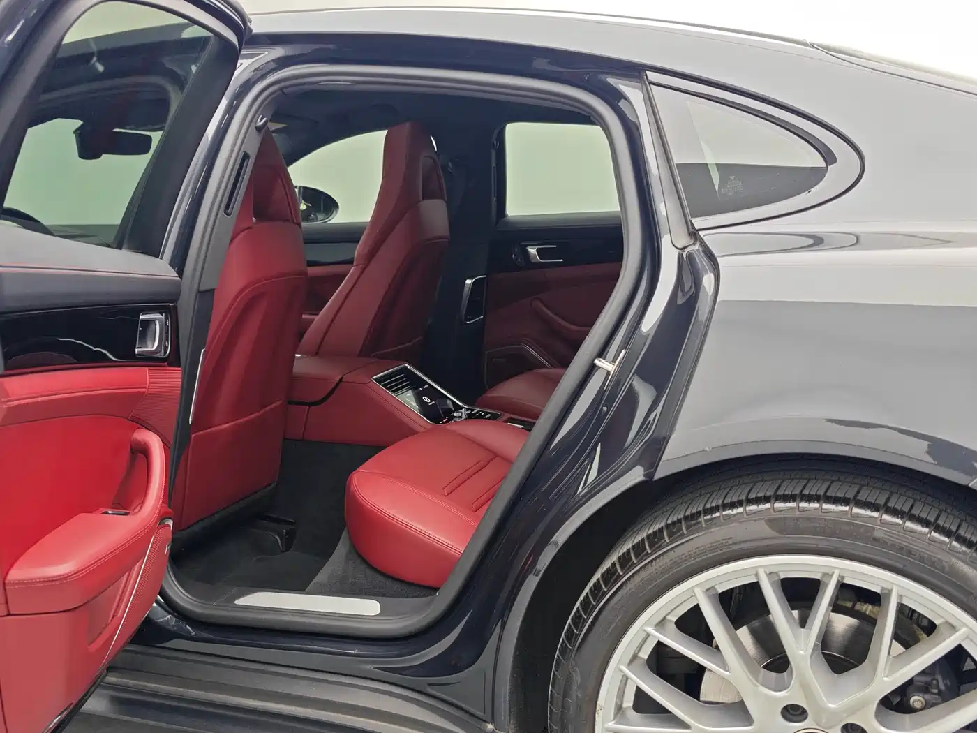 Porsche Panamera 2022 Panamera 2.9T фото 17
