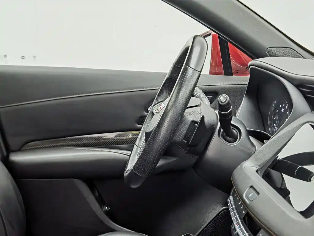 Фото 22 - Cadillac XT4