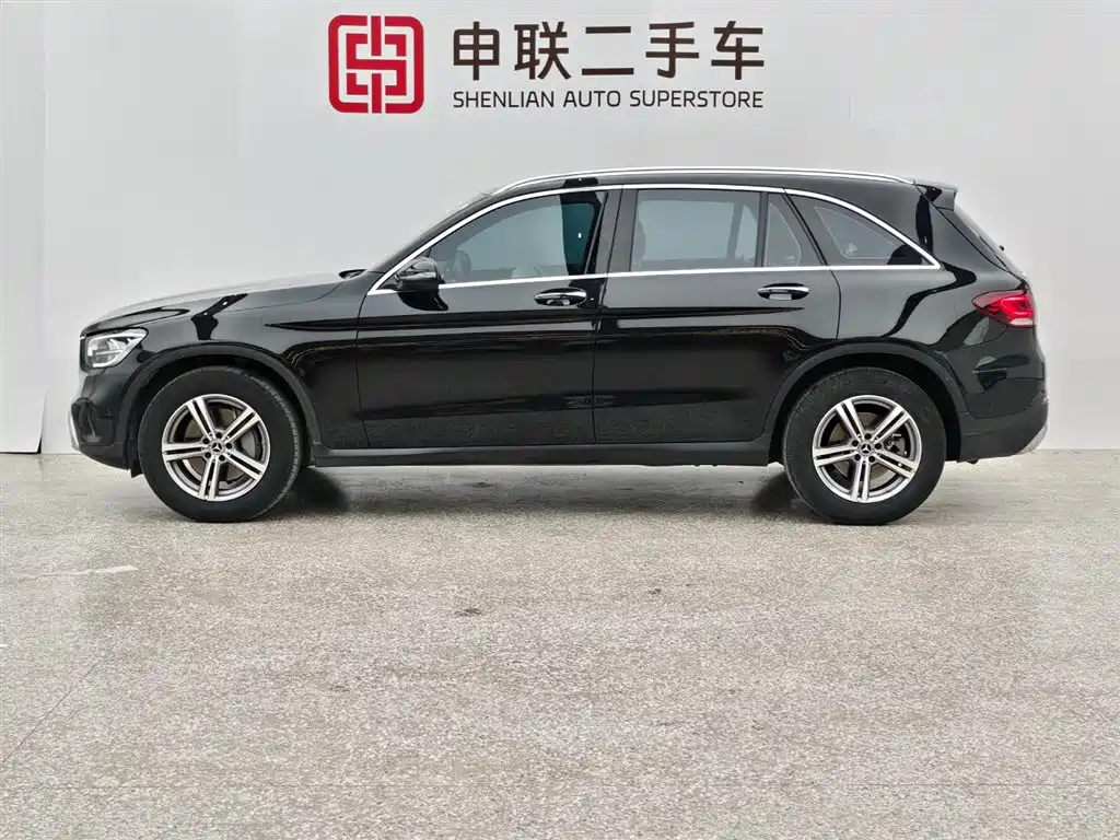 Mercedes-Benz GLC 2021 GLC 260 L 4MATIC Sporty фото 4
