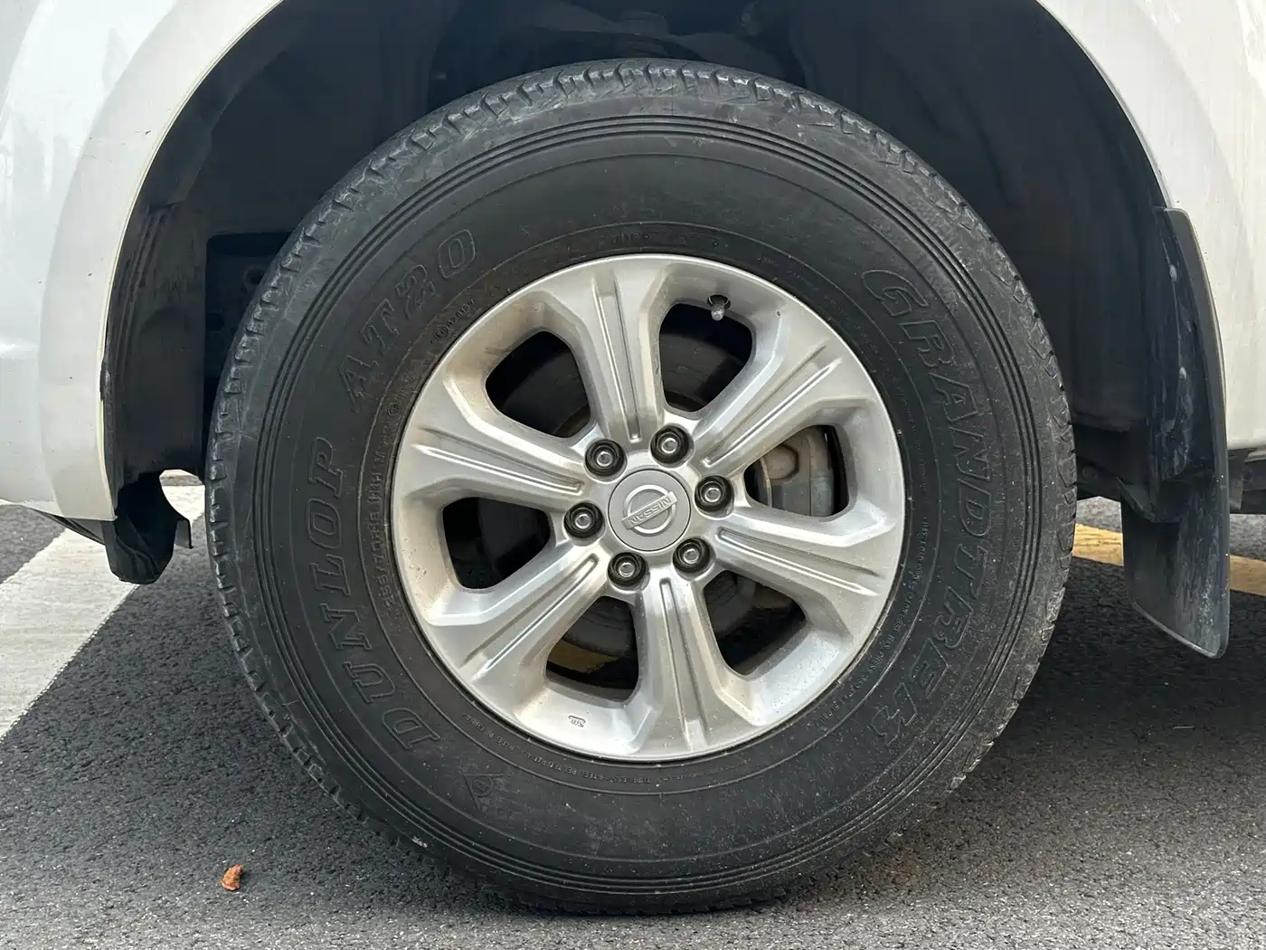 Nissan Navara 2018 2017 Model 2.5L Automatic 2WD Luxury QR25