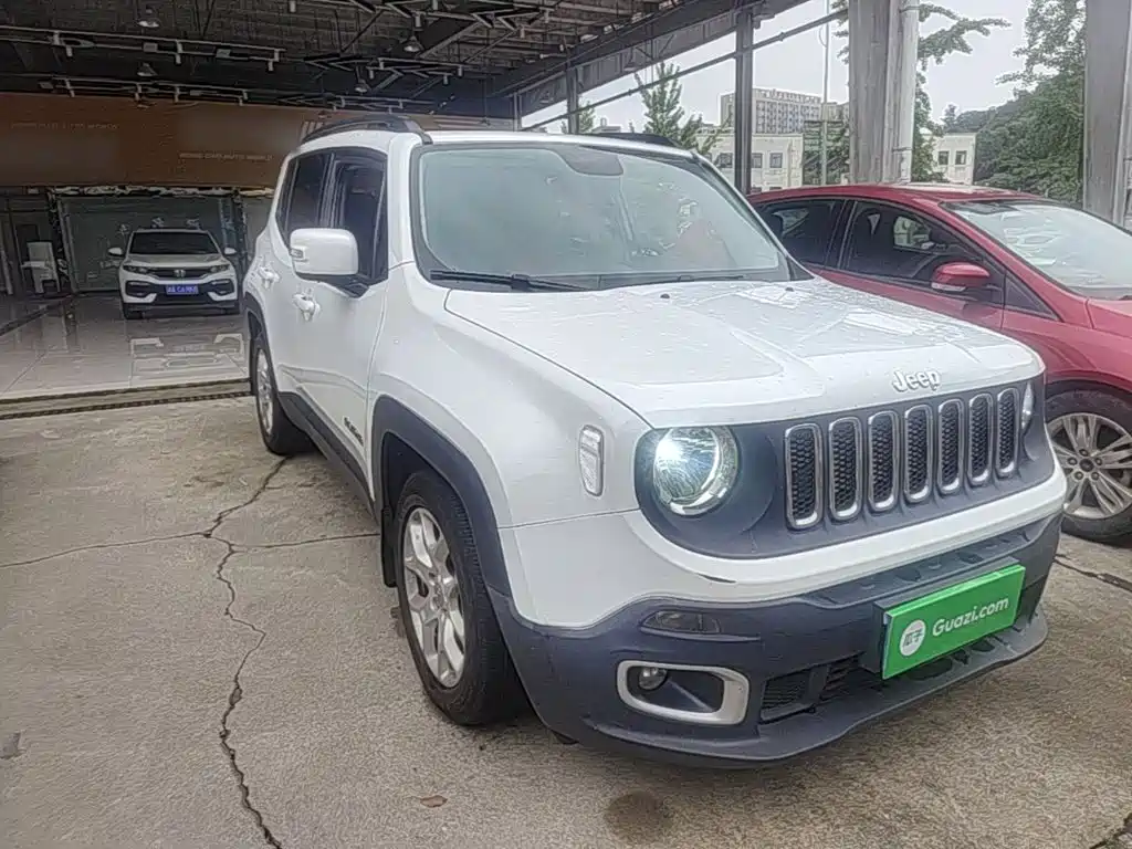 Фото 4 - Jeep Renegade