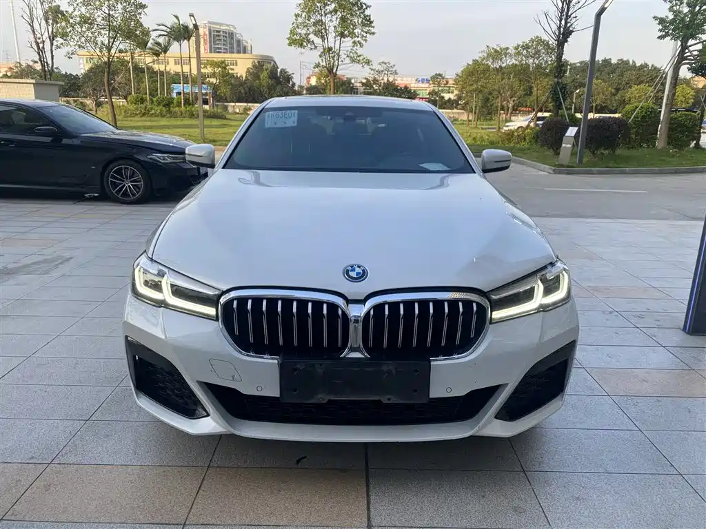 BMW 5 Series New Energy 2022 Facelift 535Le M Sport Package фото 2