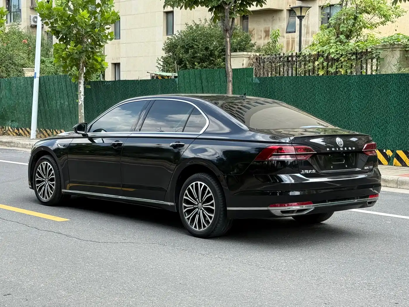 Фото 7 - Volkswagen Phideon