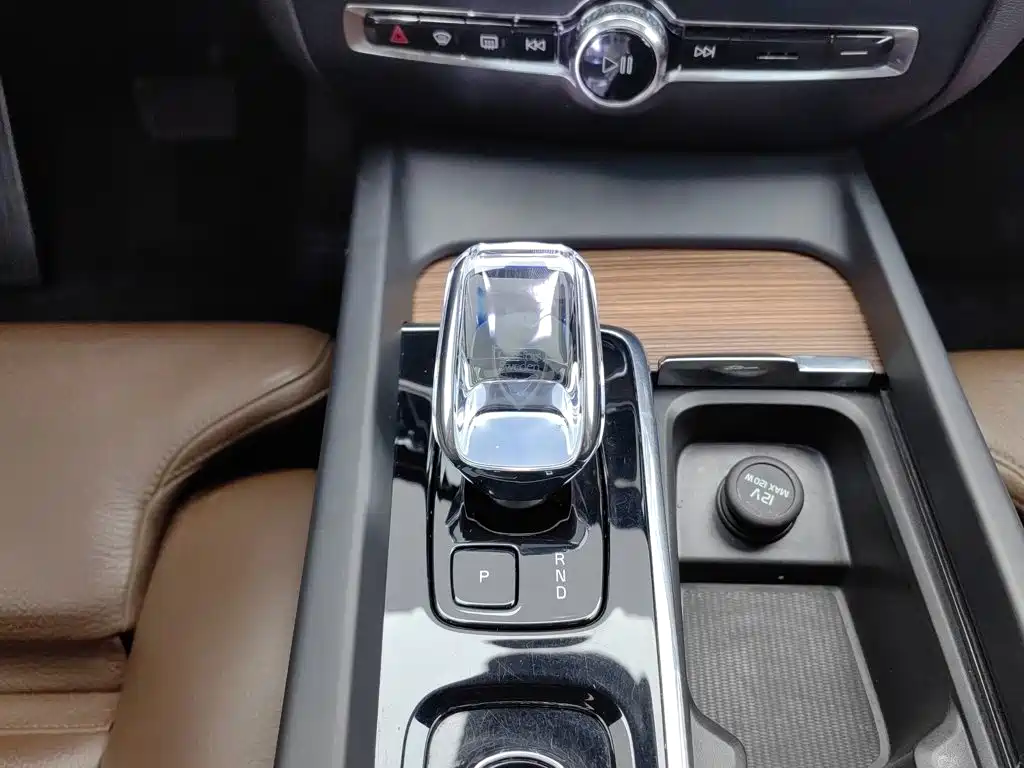 Volvo S60 2024 2025 B4 Smart Elite Luxury Edition