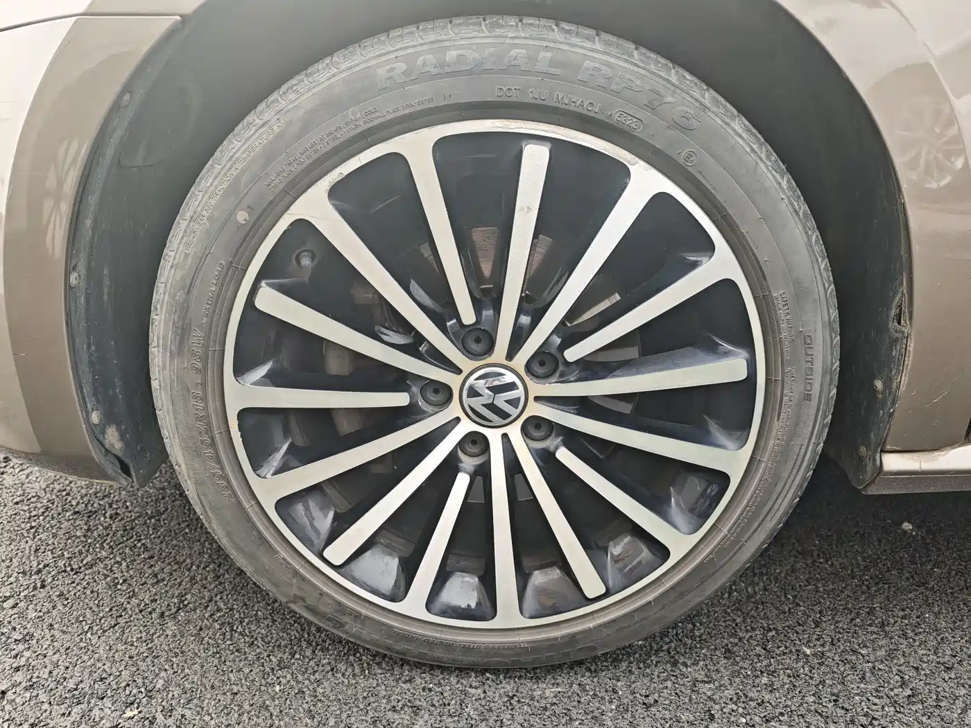 Volkswagen Passat 2014 1.8TSI DSG Executive Edition фото 13