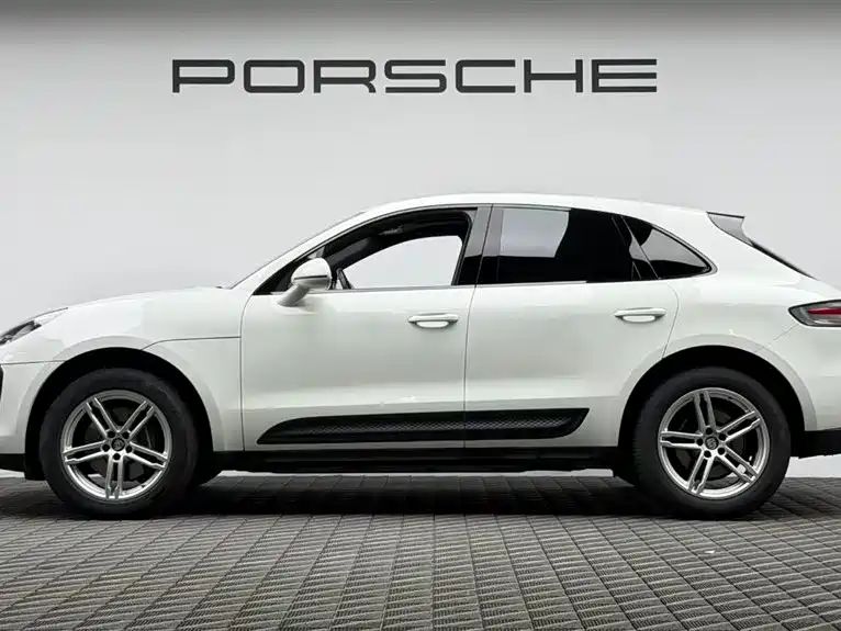Porsche Macan 2023 Macan 2.0T фото 4