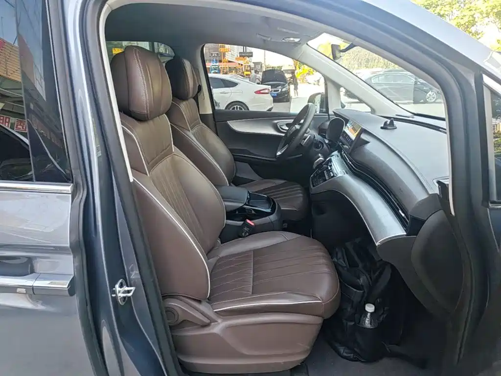 Roewe iMAX8 2024 2023 400TGI Comfort Edition