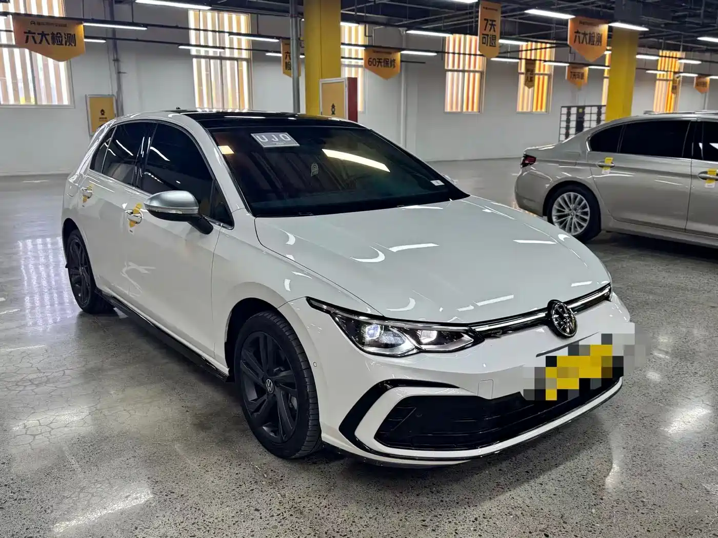 Volkswagen Golf 2023 280TSI DSG R-Line Lite фото 3