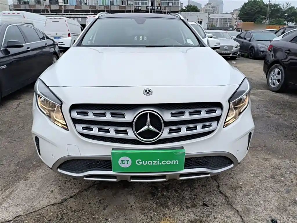 Mercedes-Benz GLA 2017 GLA 200 Dynamic фото 3