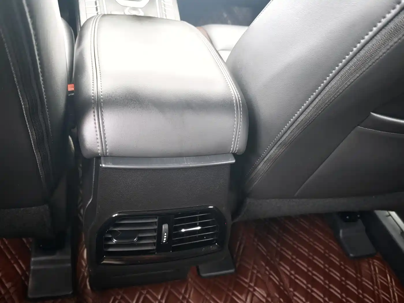 WEI PAI WEI BRAND VV5