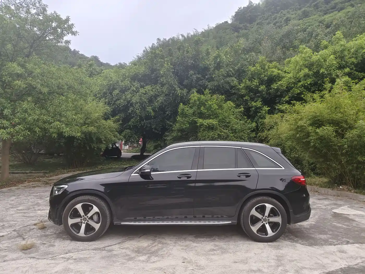 Mercedes-Benz GLC 2018 GLC 260 4MATIC Luxury фото 3