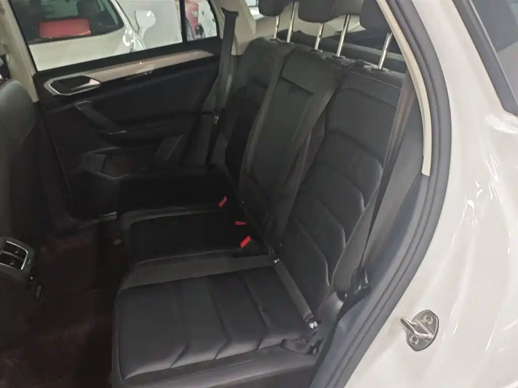 Volkswagen Tayron 2019 330TSI 2WD Luxury China VI фото 17