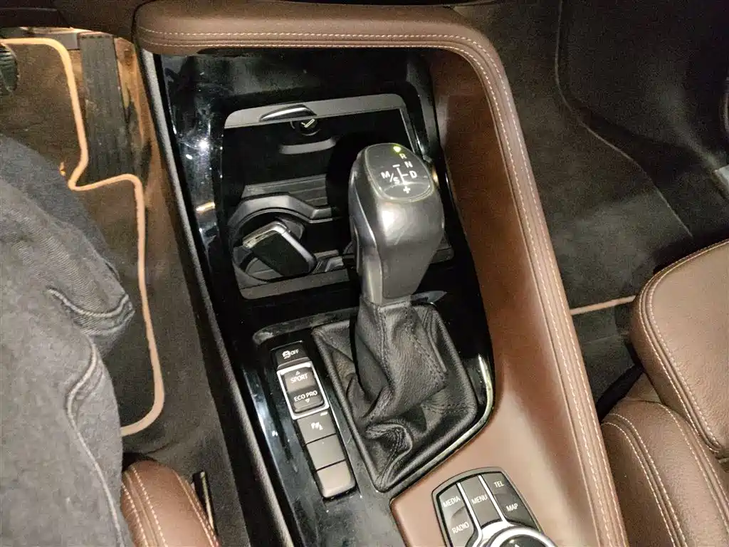 BMW X1 2016 sDrive20Li Luxury Model фото 13