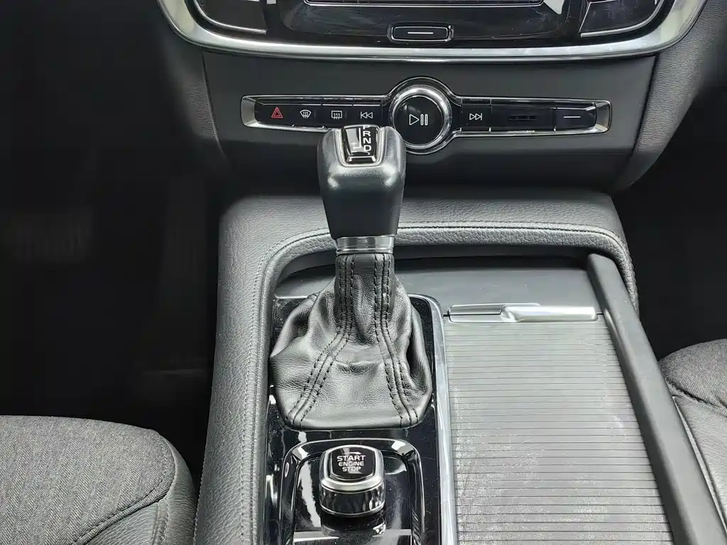 Фото 13 - Volvo S90