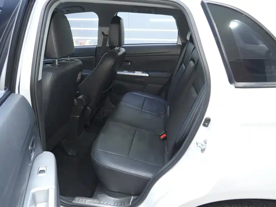 Mitsubishi ASX 2016 2.0L CVT 2WD Navigation Edition фото 15