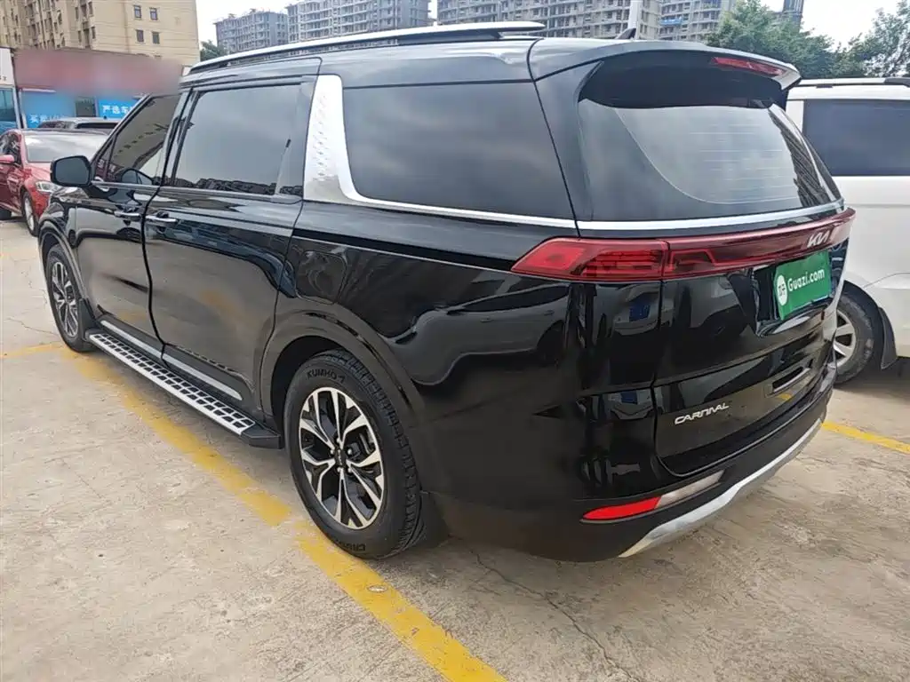 Kia Carnival 2021 2.0T Luxury Edition фото 5