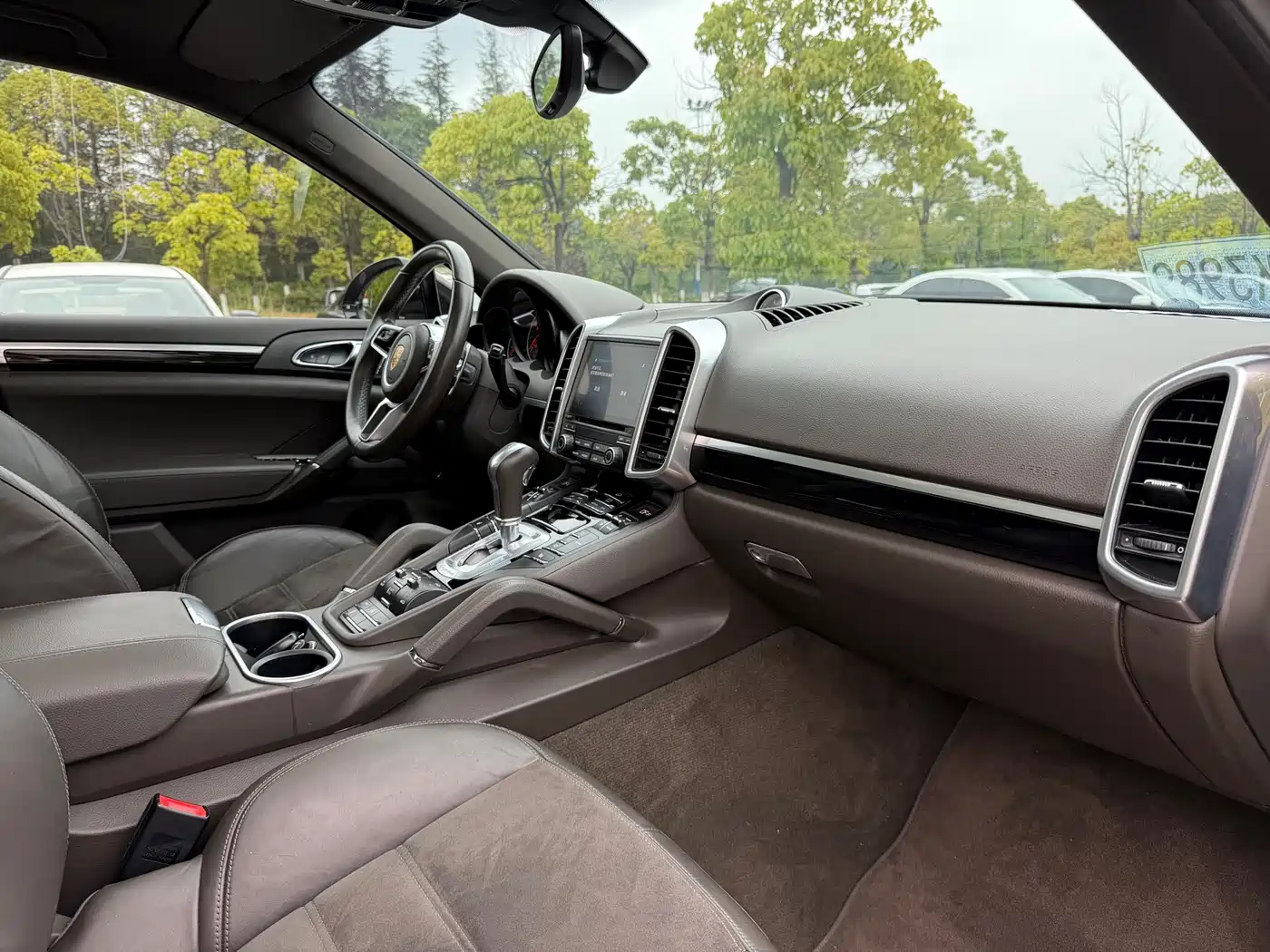 Porsche Cayenne 2016 Cayenne Platinum Edition 3.0T фото 16