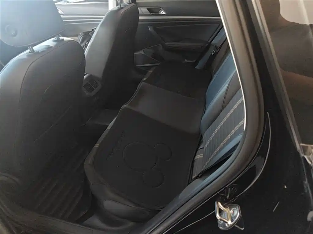 Volkswagen Lavida 2018 Hatchback 200TSI DSG Comfort Edition China V фото 17