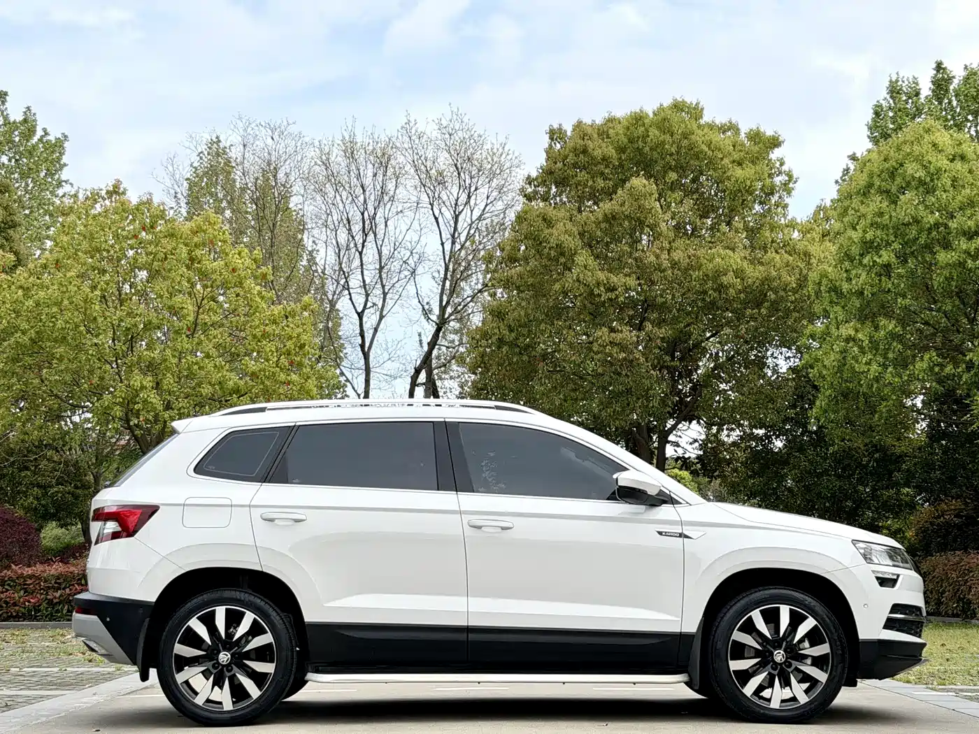 Škoda Karoq 2019 TSI280 Smart Drive Luxury Edition China VI фото 13