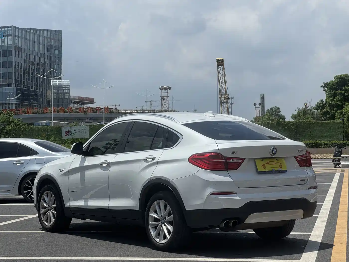 Photo 8 - BMW X4