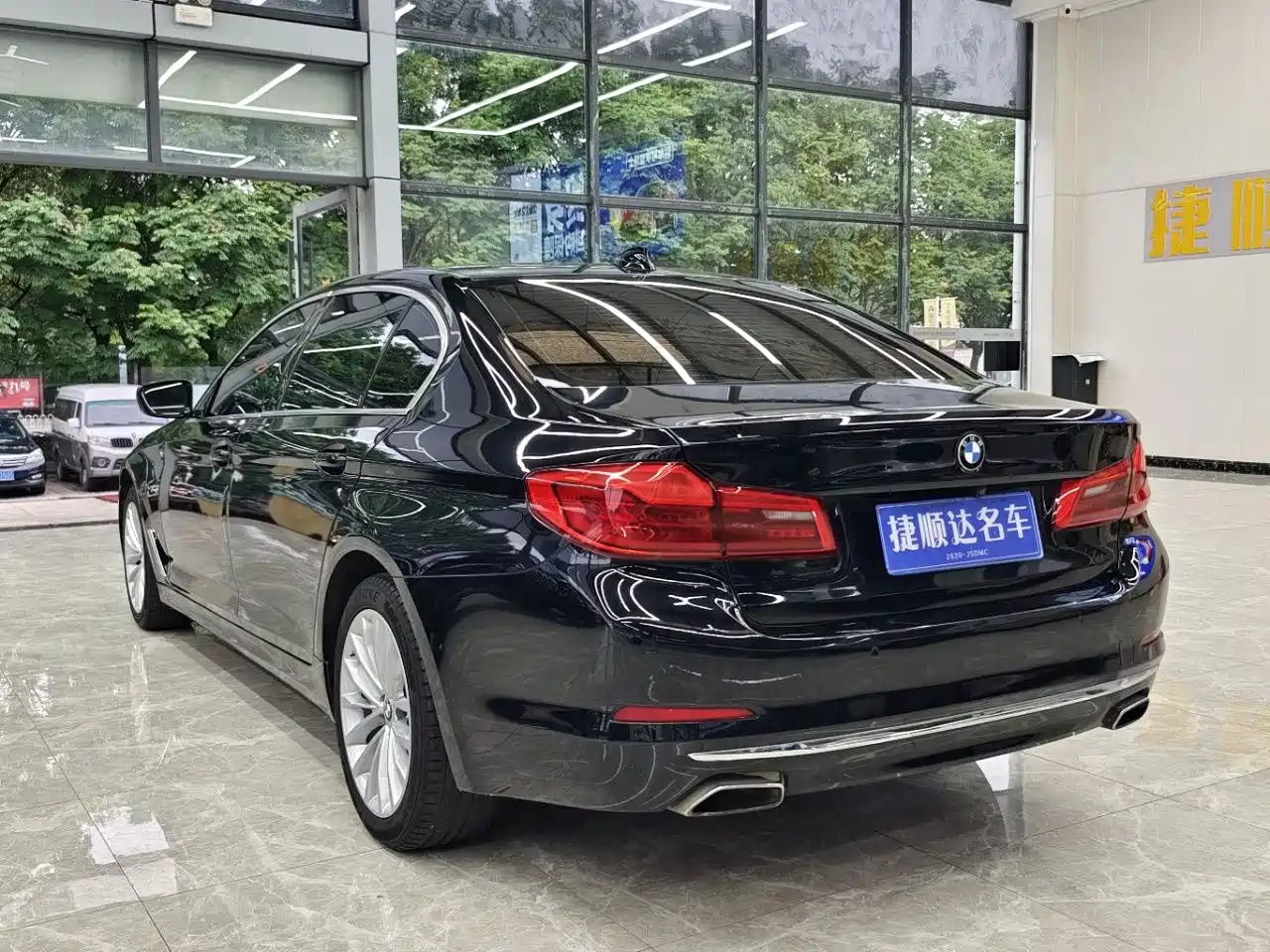 BMW 5 Series 2019 525Li Luxury Package фото 19