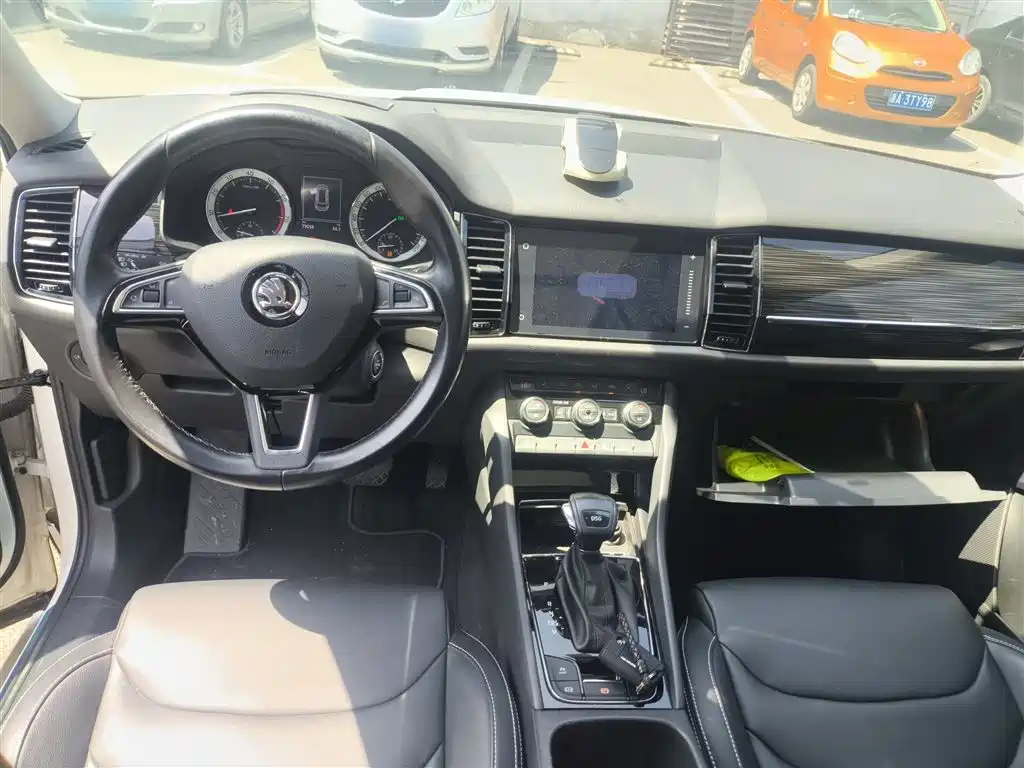 Škoda Kodiaq 2018 Facelift TSI330 5-seat 2WD Premium Luxury Edition фото 6