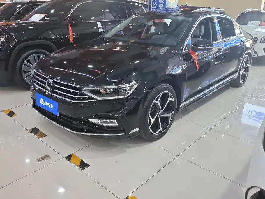 Volkswagen Magotan 2024 2 Million Units Public Sharing Edition 330TSI DSG Luxury