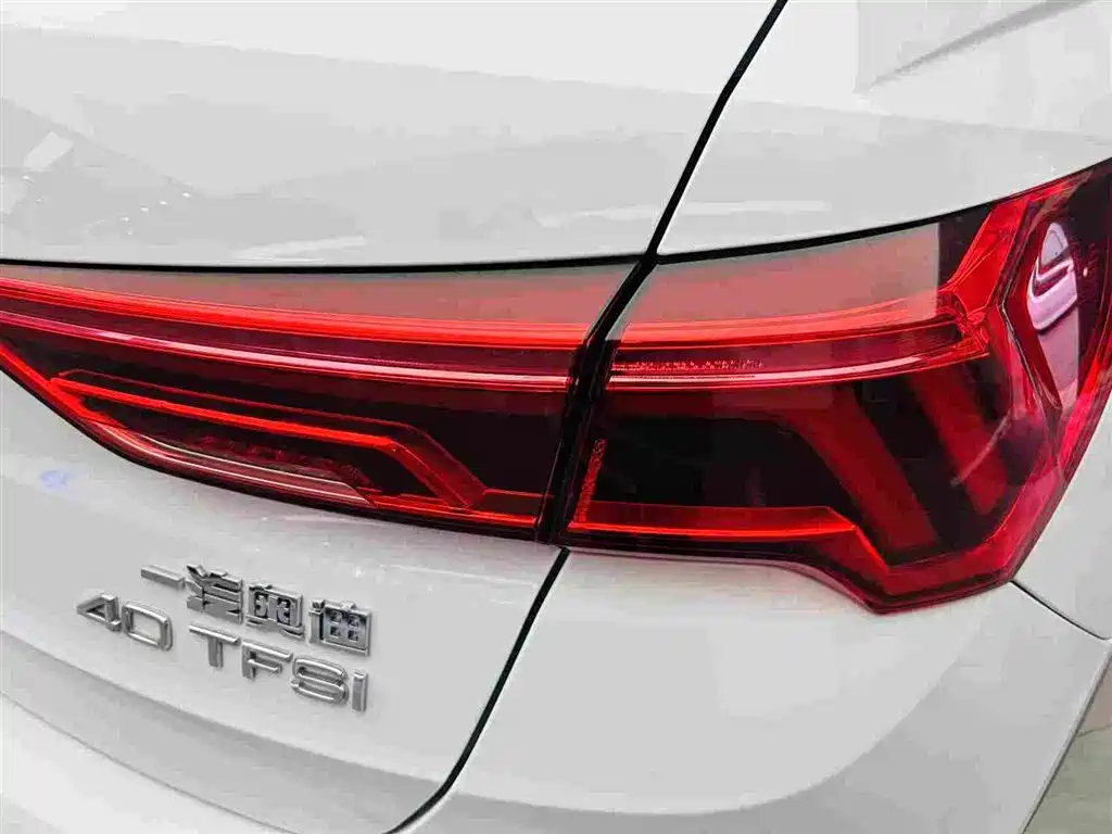 Audi Q3 2019 40 TFSI Fashion Elegance фото 12