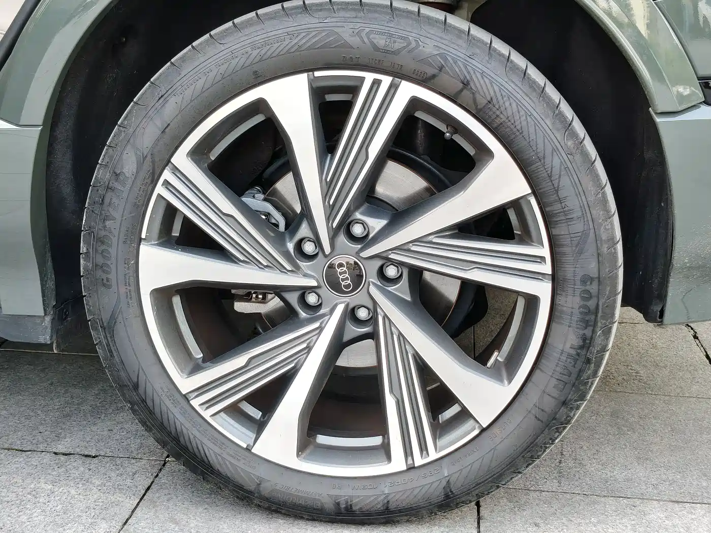 Audi Q6L e-tron 2025 Extended Range Edition фото 18