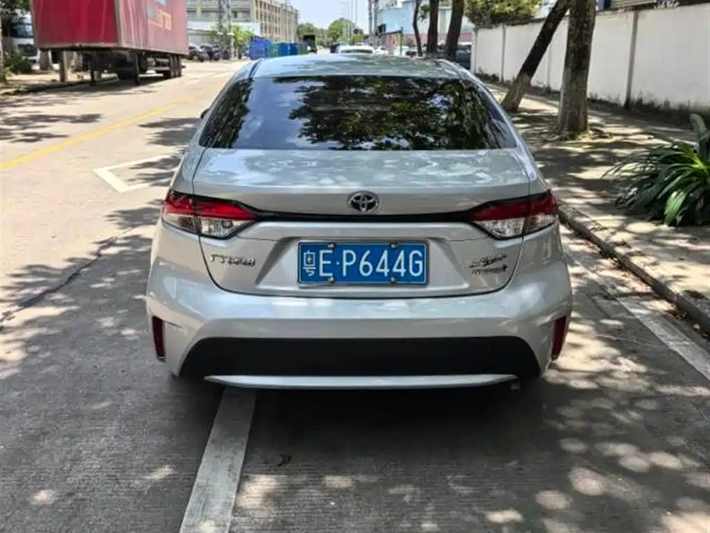Toyota Levin 2021 Dual Engine 1.8H E-CVT Luxury Edition фото 4